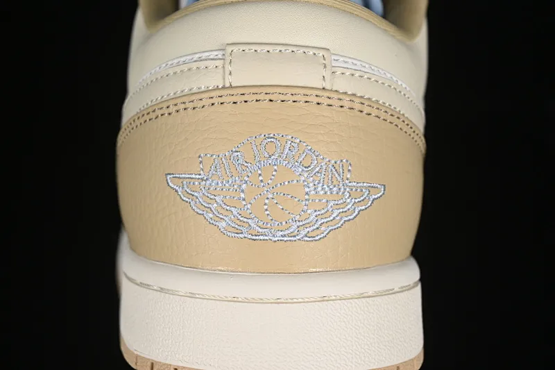 All categories Air Jordan Jordan series basketball shoes Air Jordan 1 Low Air Jordan 1 Low OG AJ1 Joe 1 meter white brown low-top cultural basketball shoes HQ4186-111